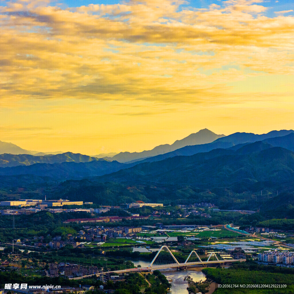 山城黄昏美景