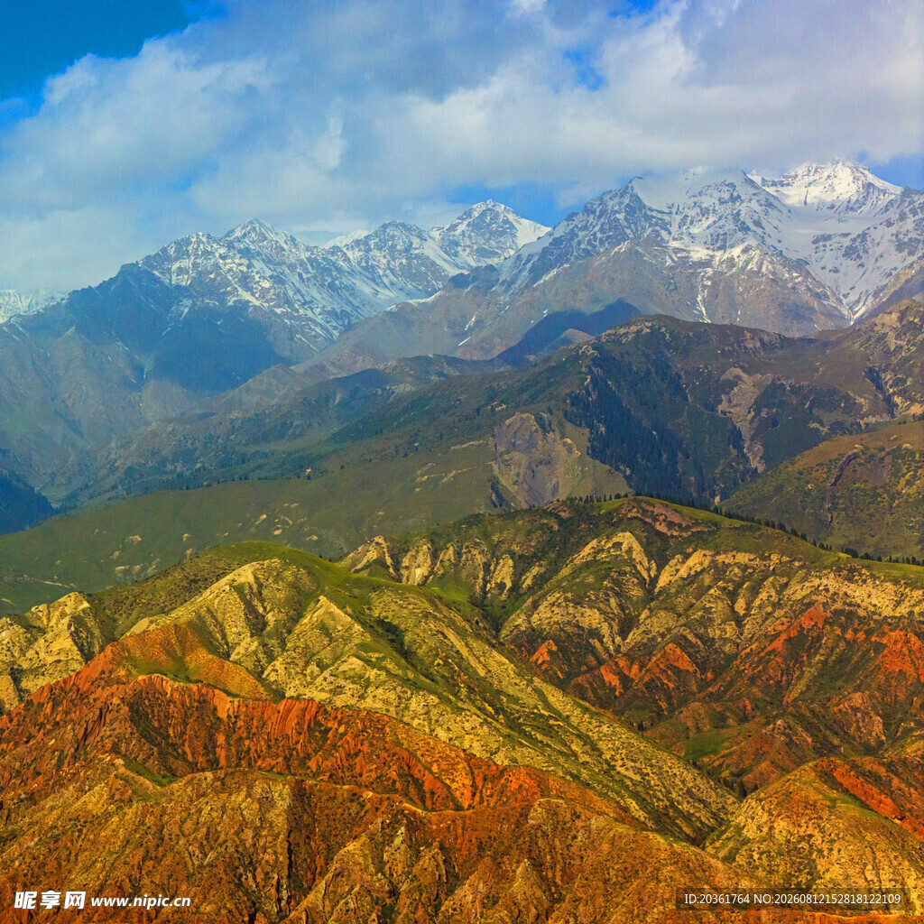 壮丽多彩的山川美景