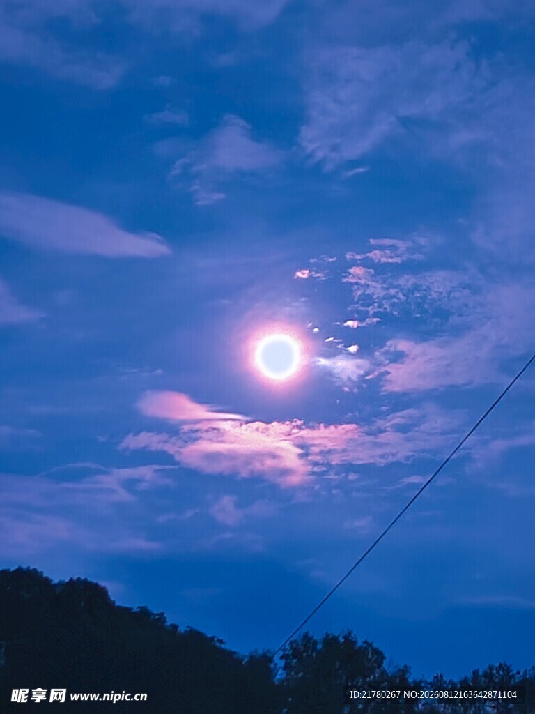 月亮