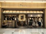 时尚服装店外观展示