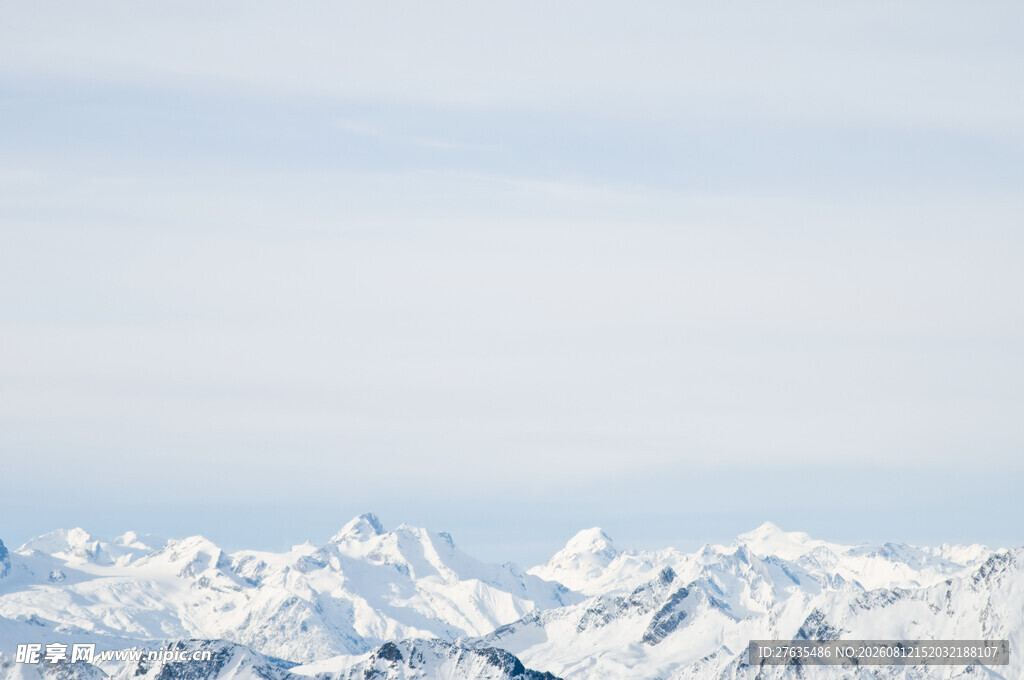 壮丽雪山景观