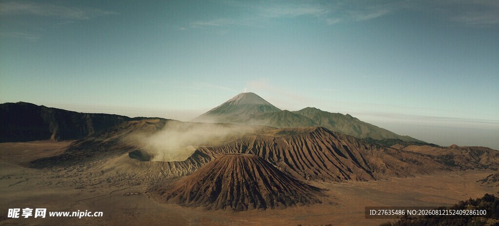 壮丽火山景观