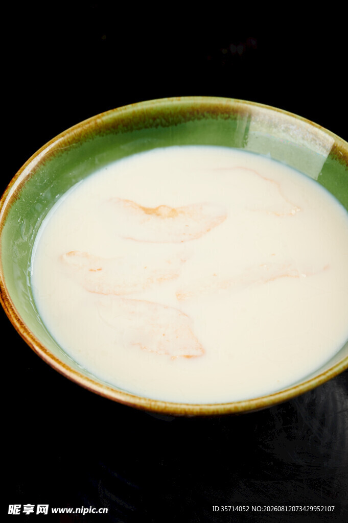一碗香浓奶油蘑菇汤
