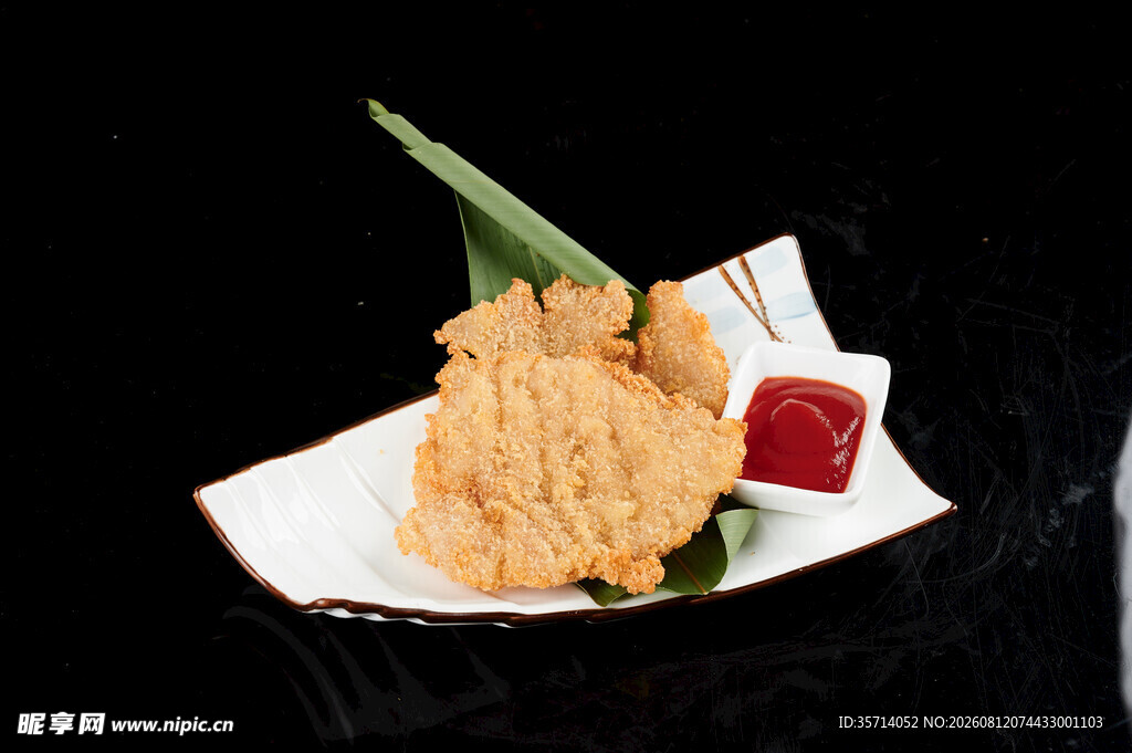 日式炸物摆盘美食