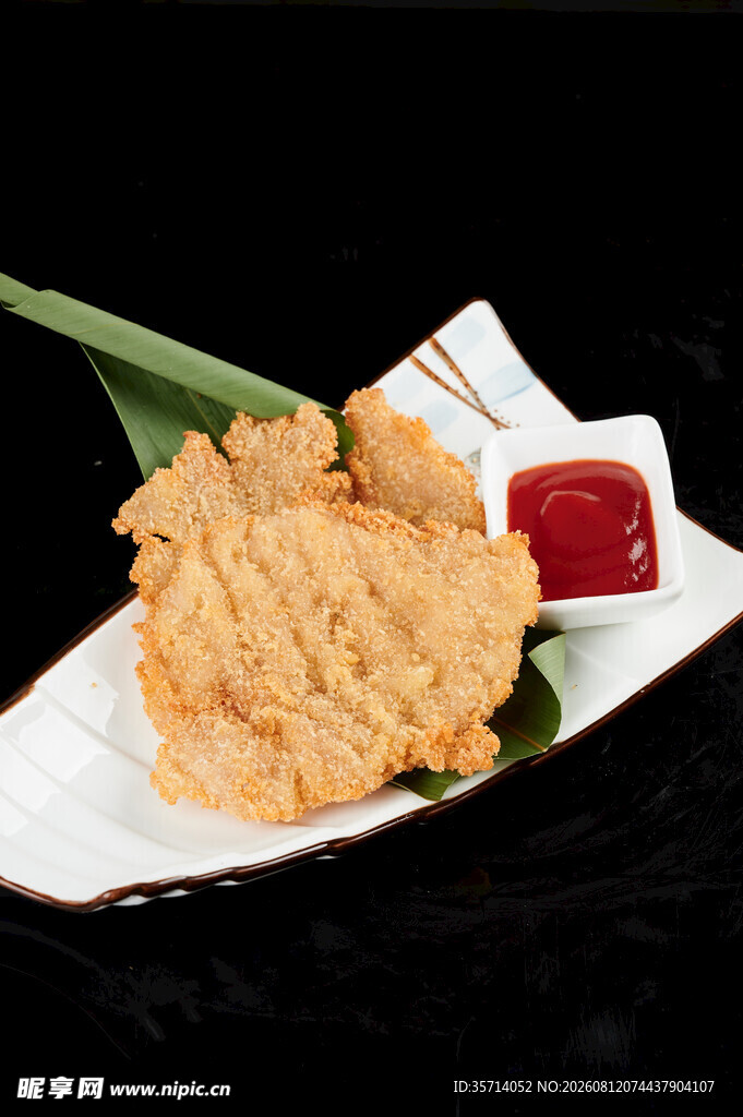 香酥炸鸡排配蘸酱