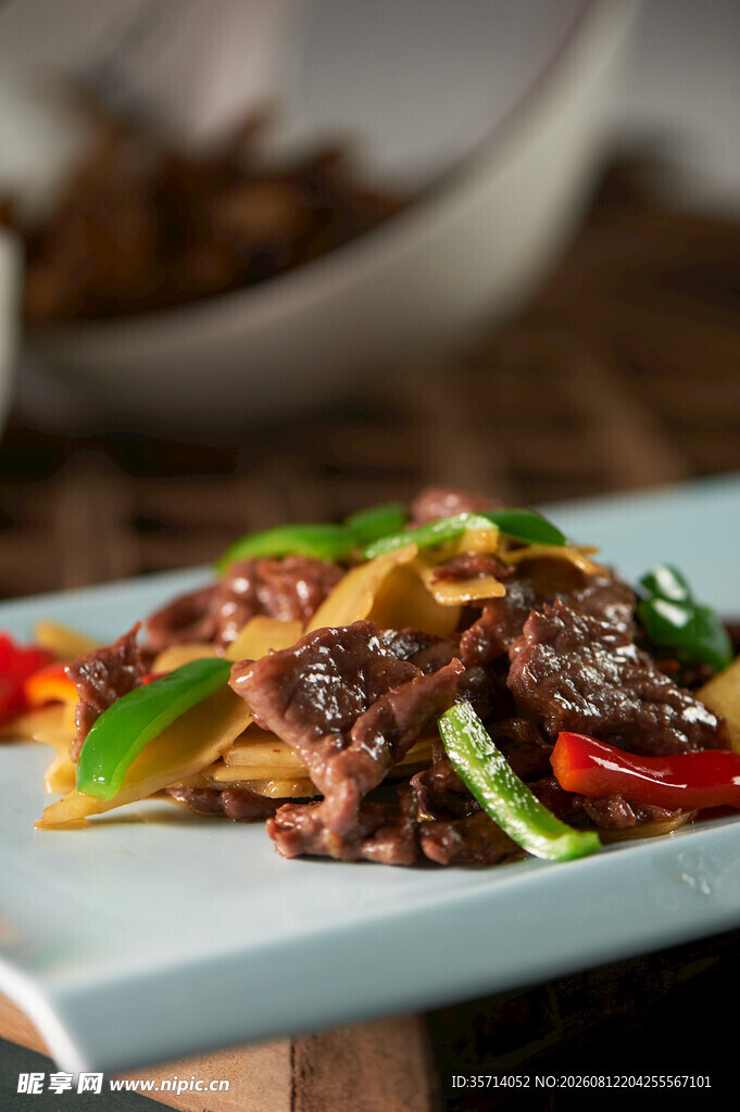 美味彩椒炒牛肉