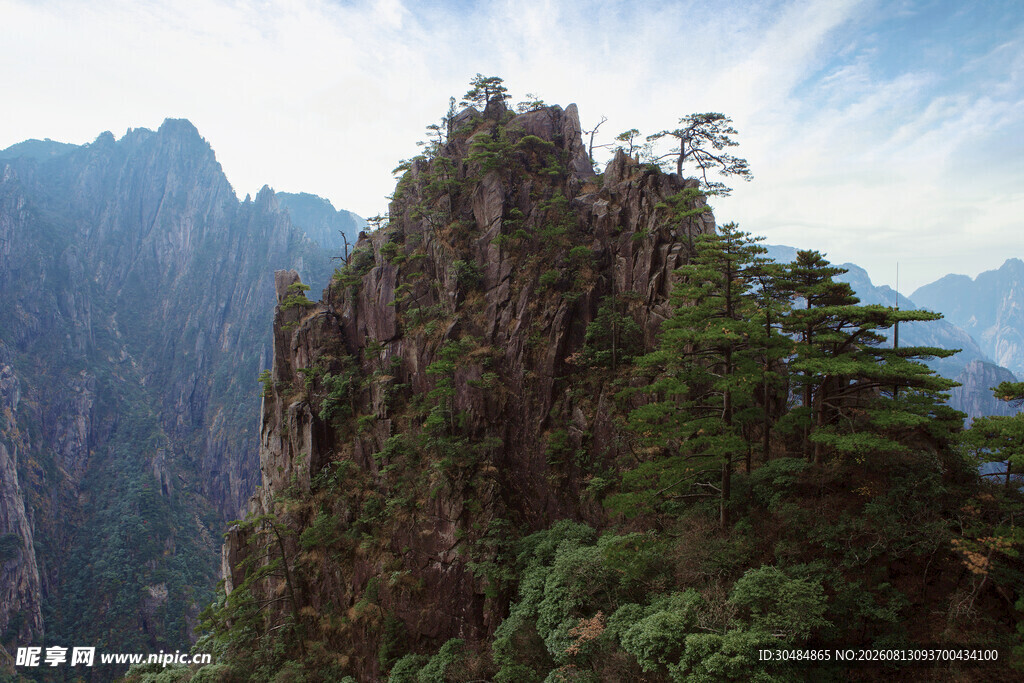 巍峨黄山奇峰