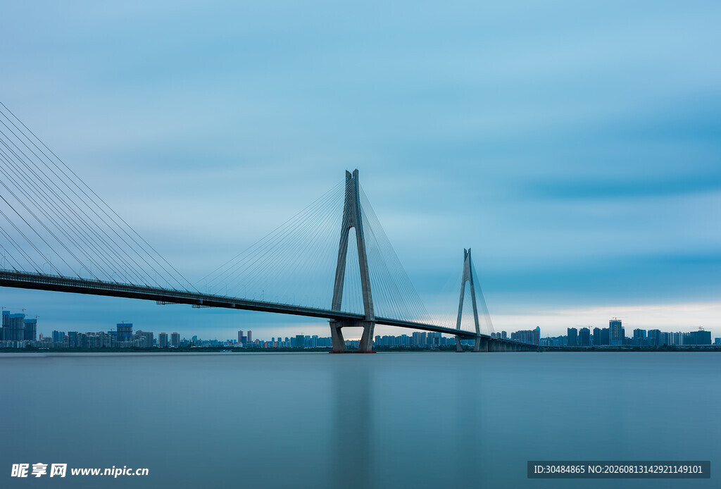 跨海大桥的壮丽风景