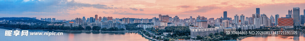 城市黄昏天际线美景