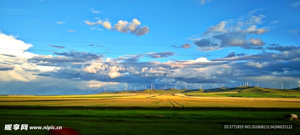 草原蓝天美景