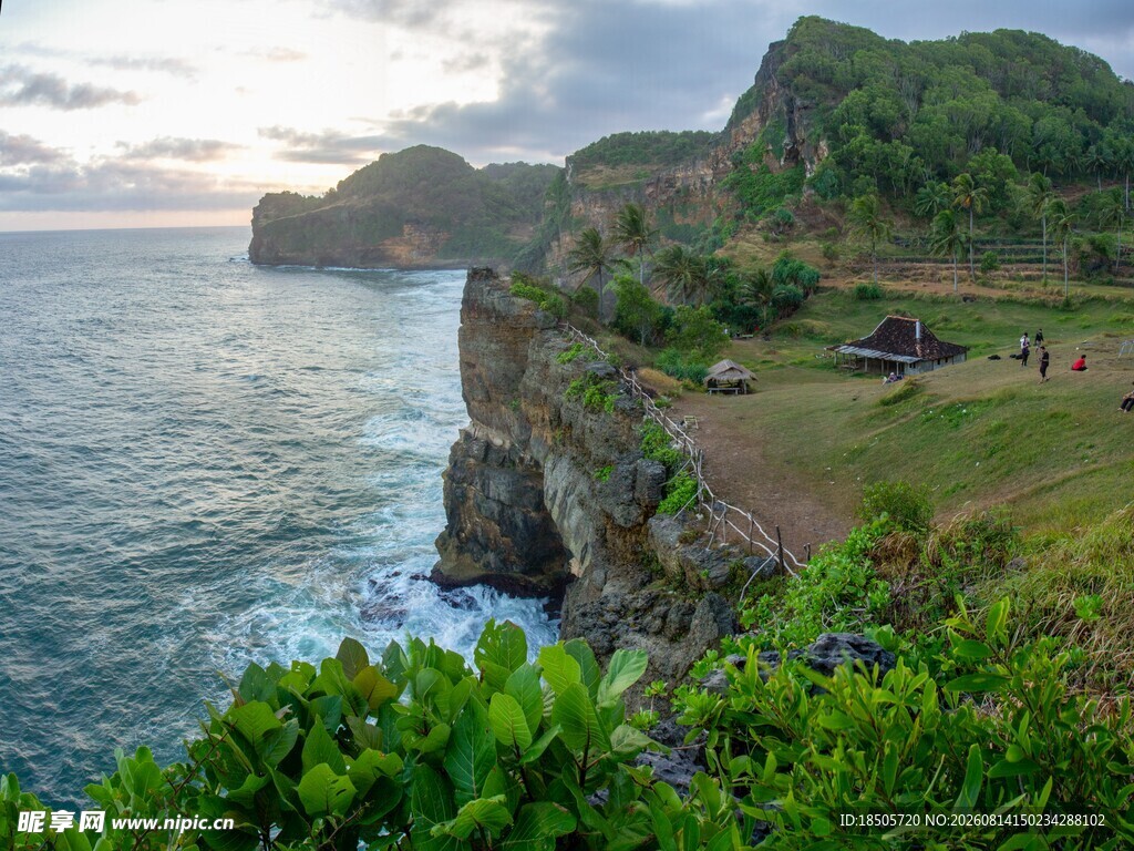 海边悬崖美景