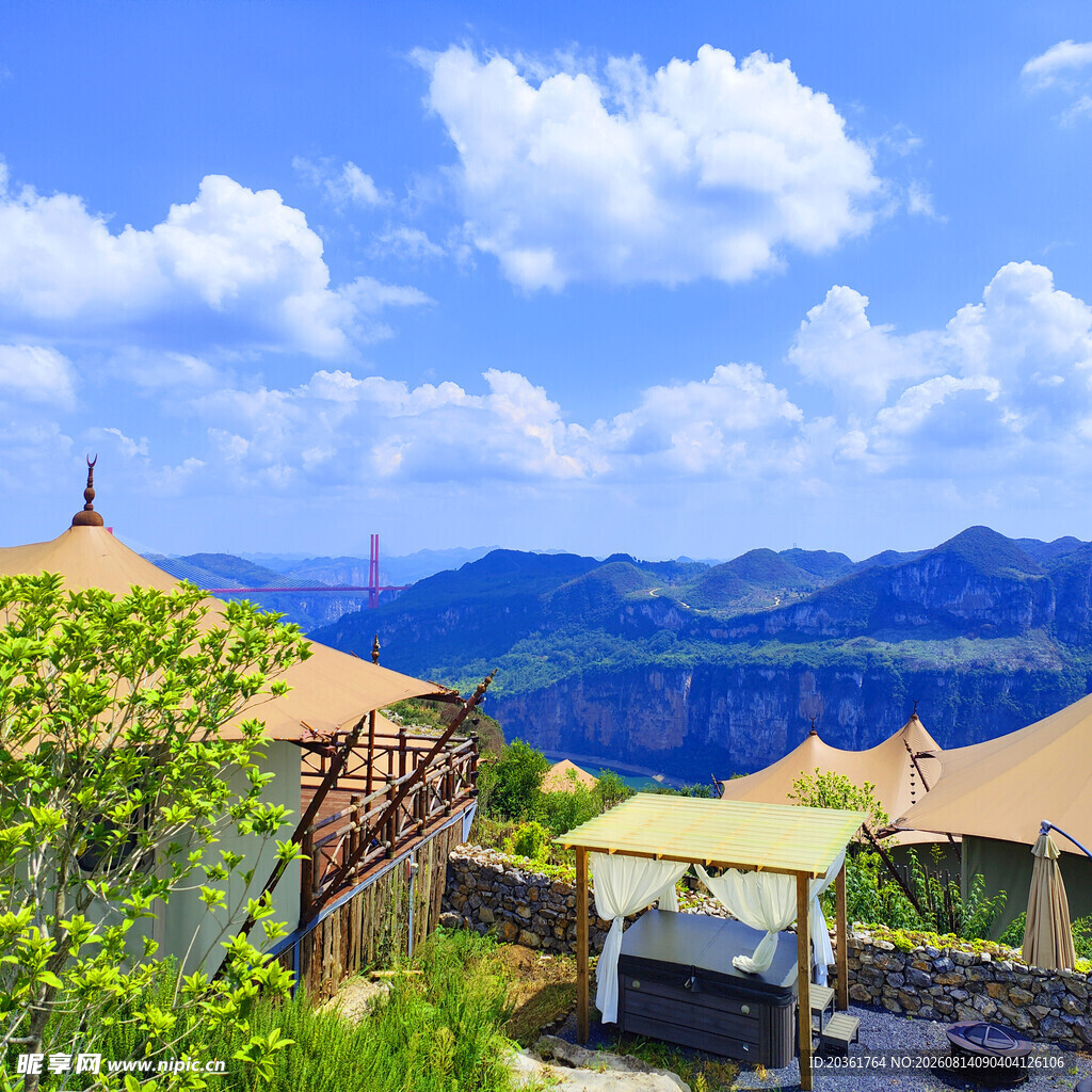 山间度假小屋的美丽景致