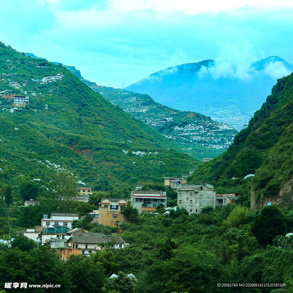 山间村落美景