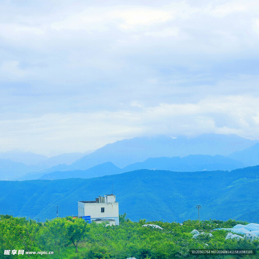 山间小屋