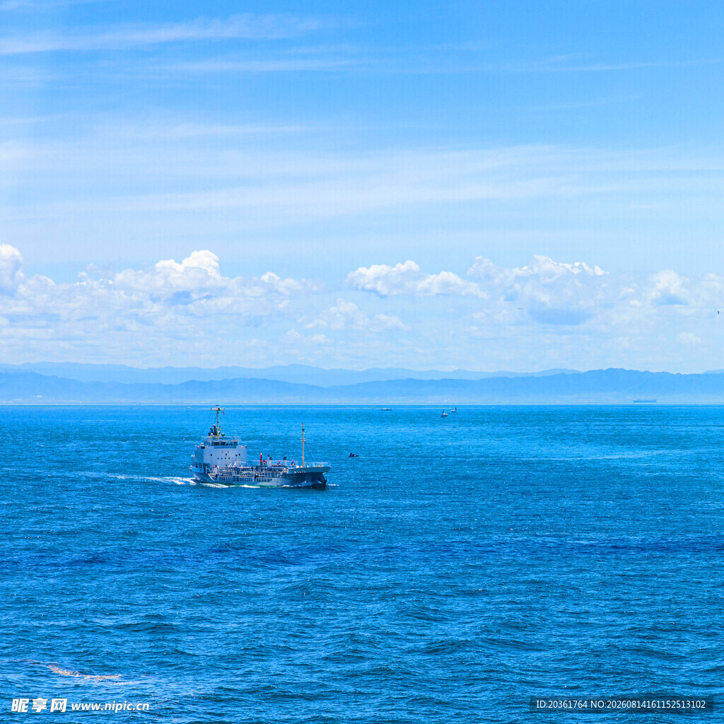 海上孤舟