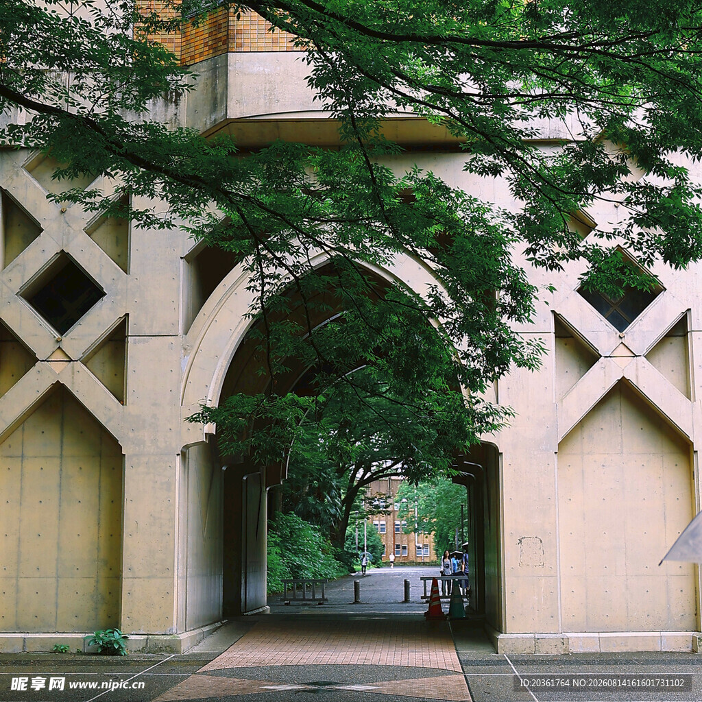 校园拱门景