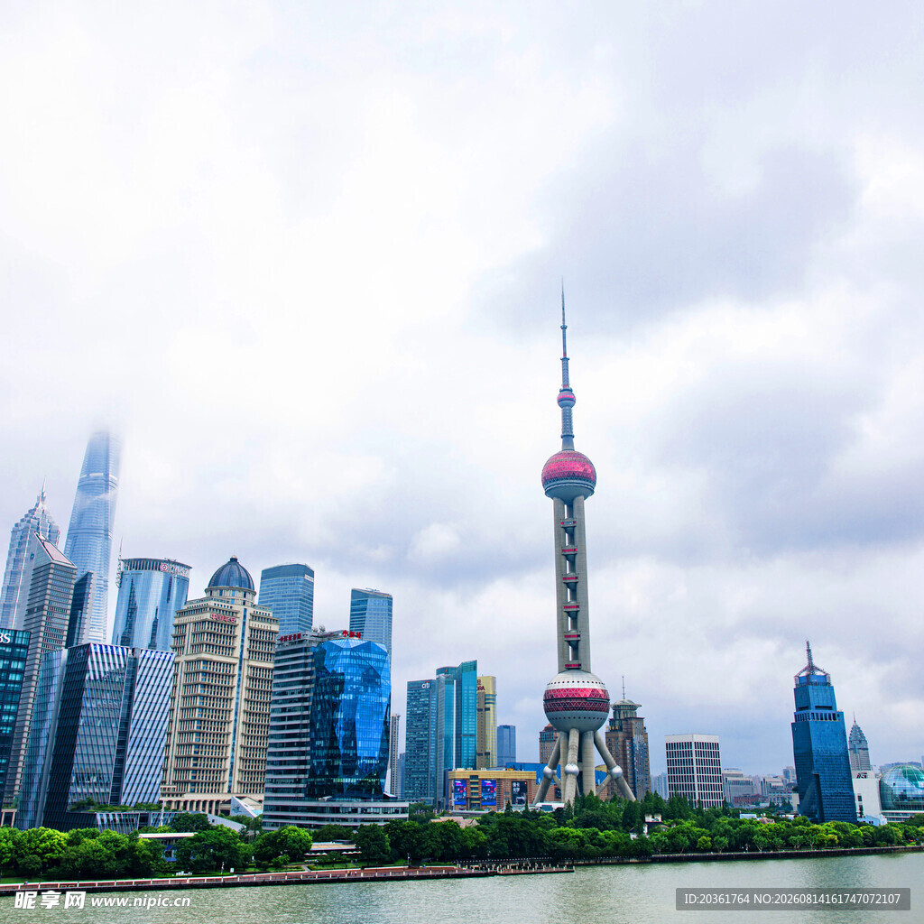 上海外滩现代化城市景观