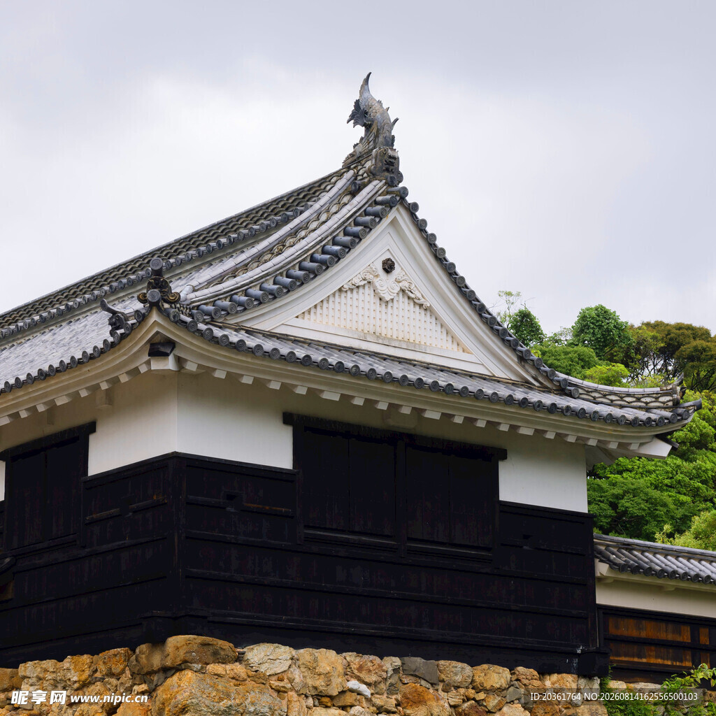 日本传统建筑屋顶特写