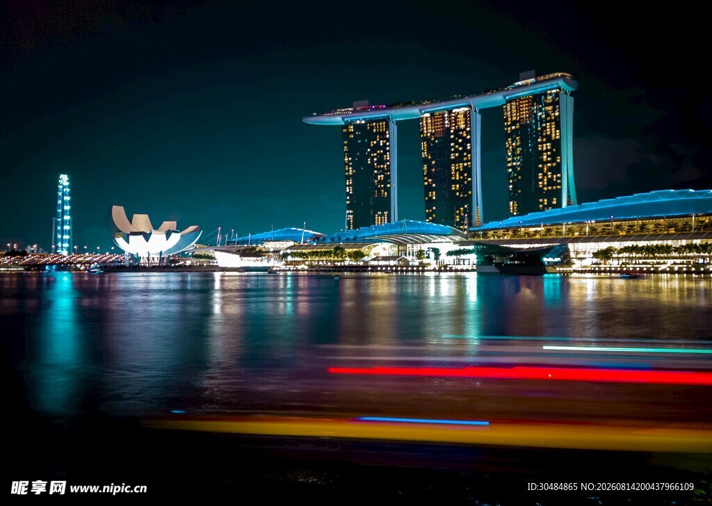 新加坡滨海湾夜景璀璨