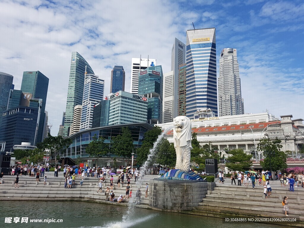 新加坡城市景观中的喷泉