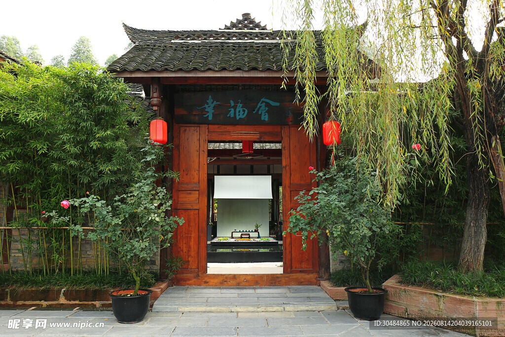 中式庭院大门