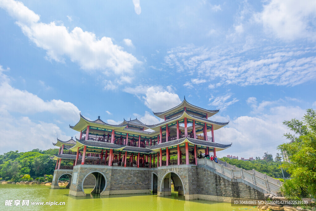 南宁古桥楼阁