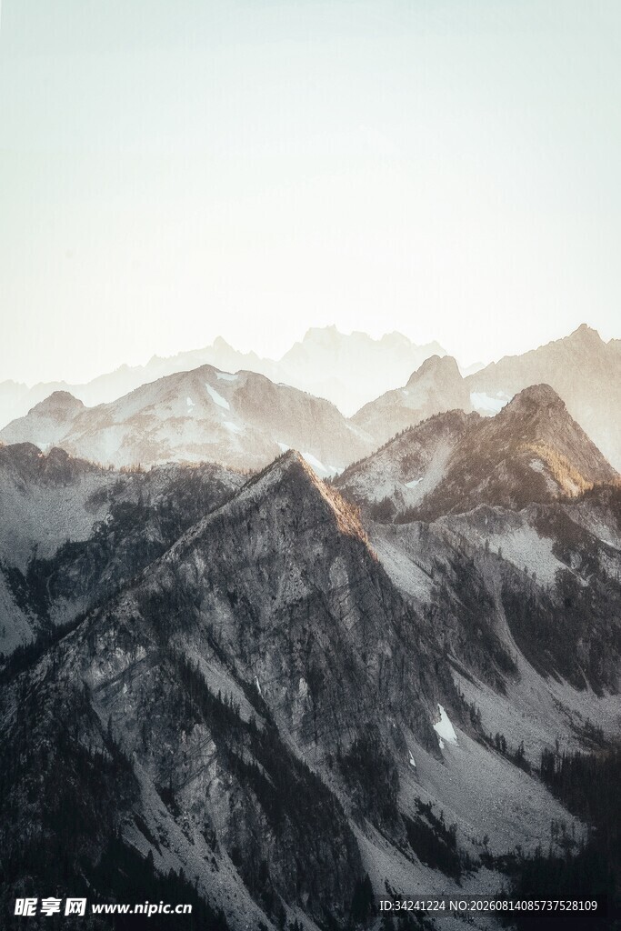 壮丽雪山景观