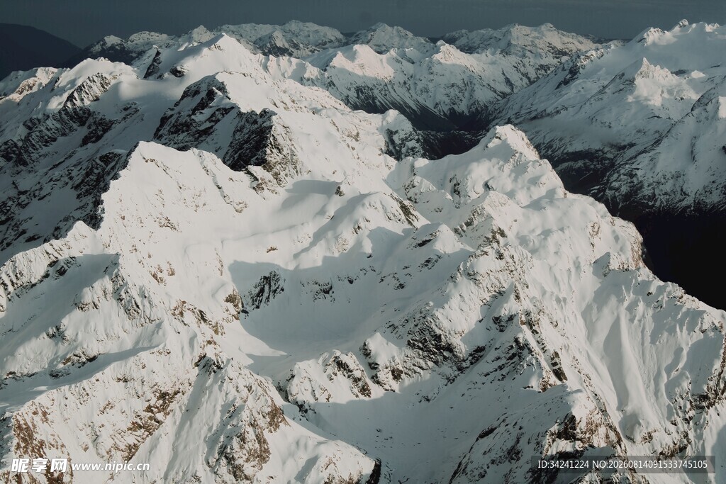 壮丽雪山景观