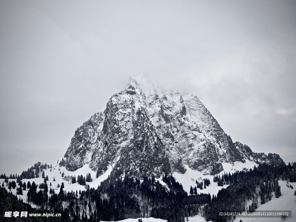 雪山壮丽景致