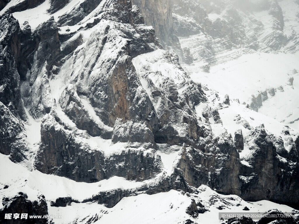 雪山壮丽景致