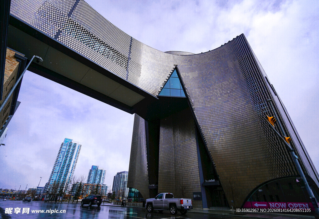 现代风格独特建筑外观
