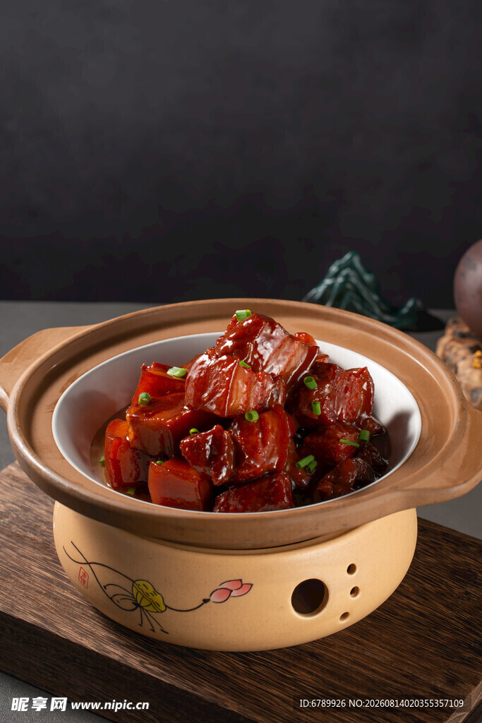 砂锅红烧肉