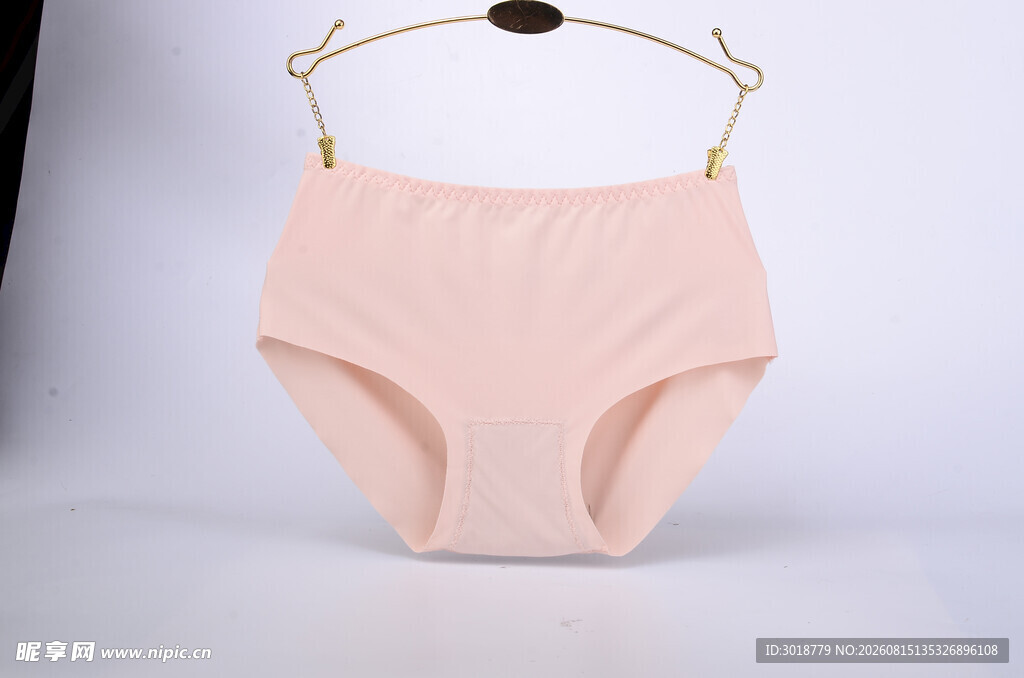粉色女士三角内裤展示