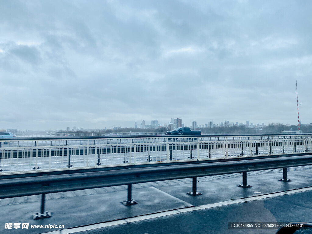 海上公路景观