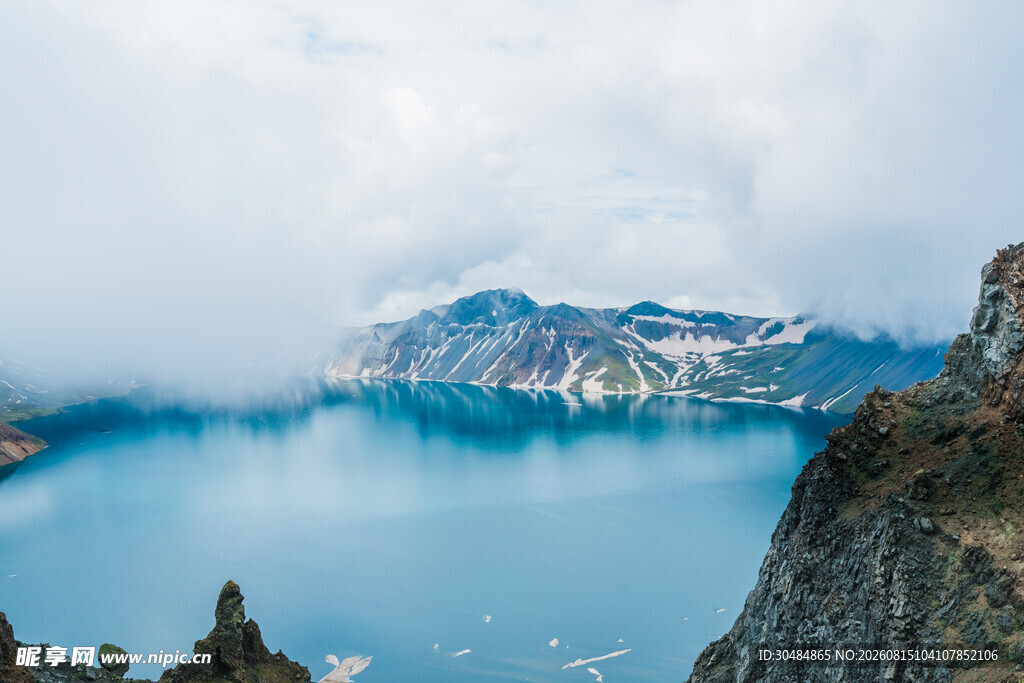 长白山景区天池自然风光