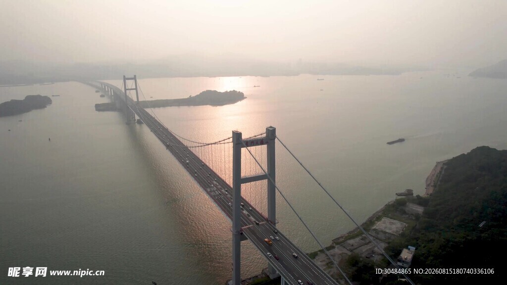 环绕航拍东莞虎门大桥