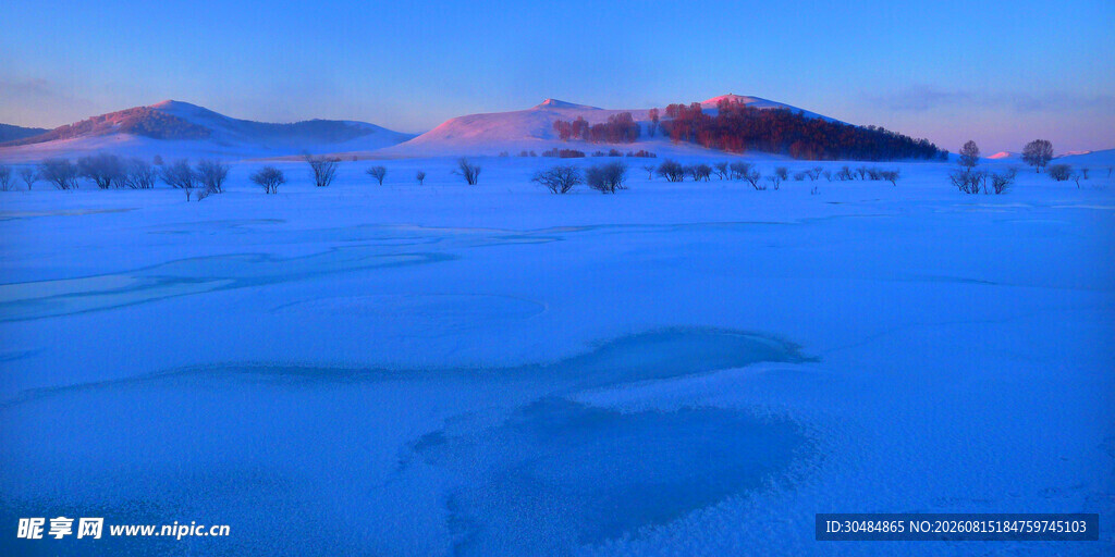 冬日雪原黄昏美景