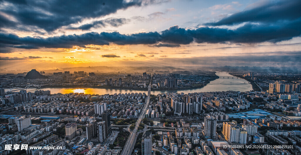 柳州日出全景