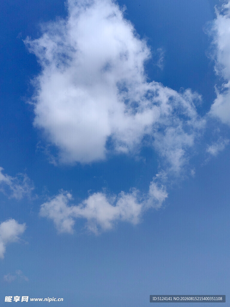 蓝天白云