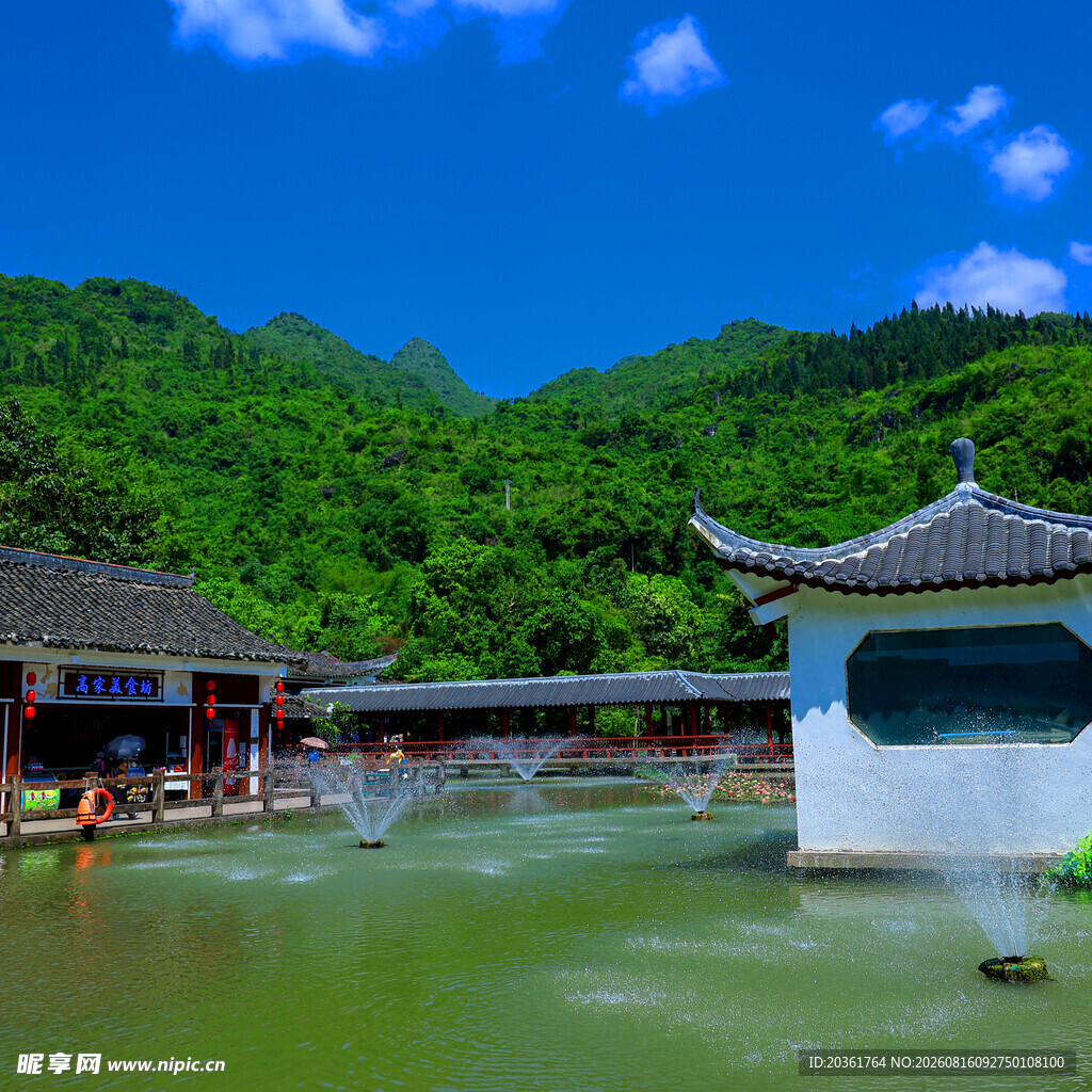 山水间的中式古韵建筑