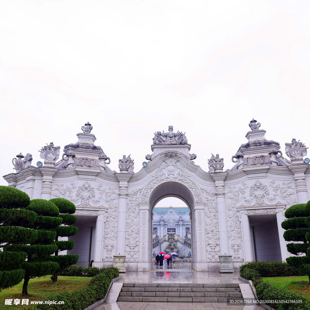 精美白色石雕大门景观