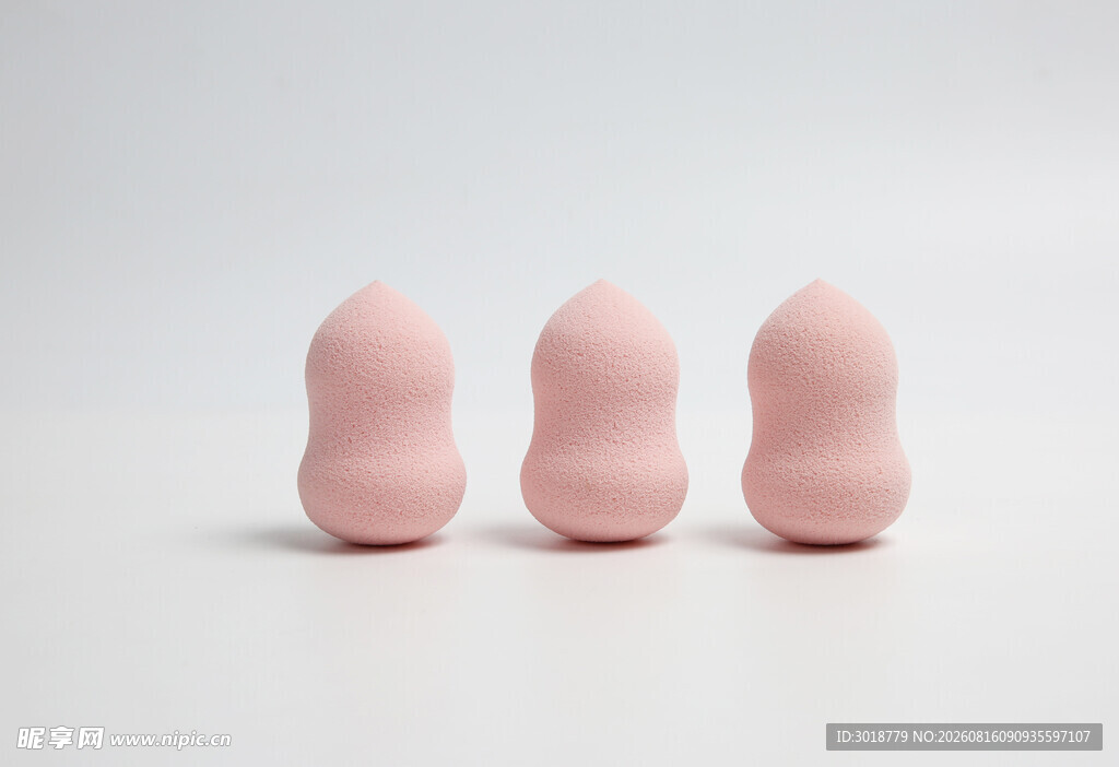 三只粉扑
