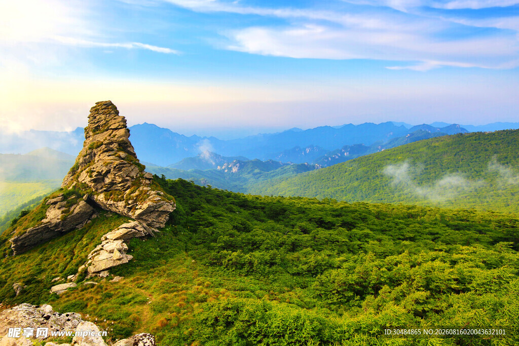 山巅奇景