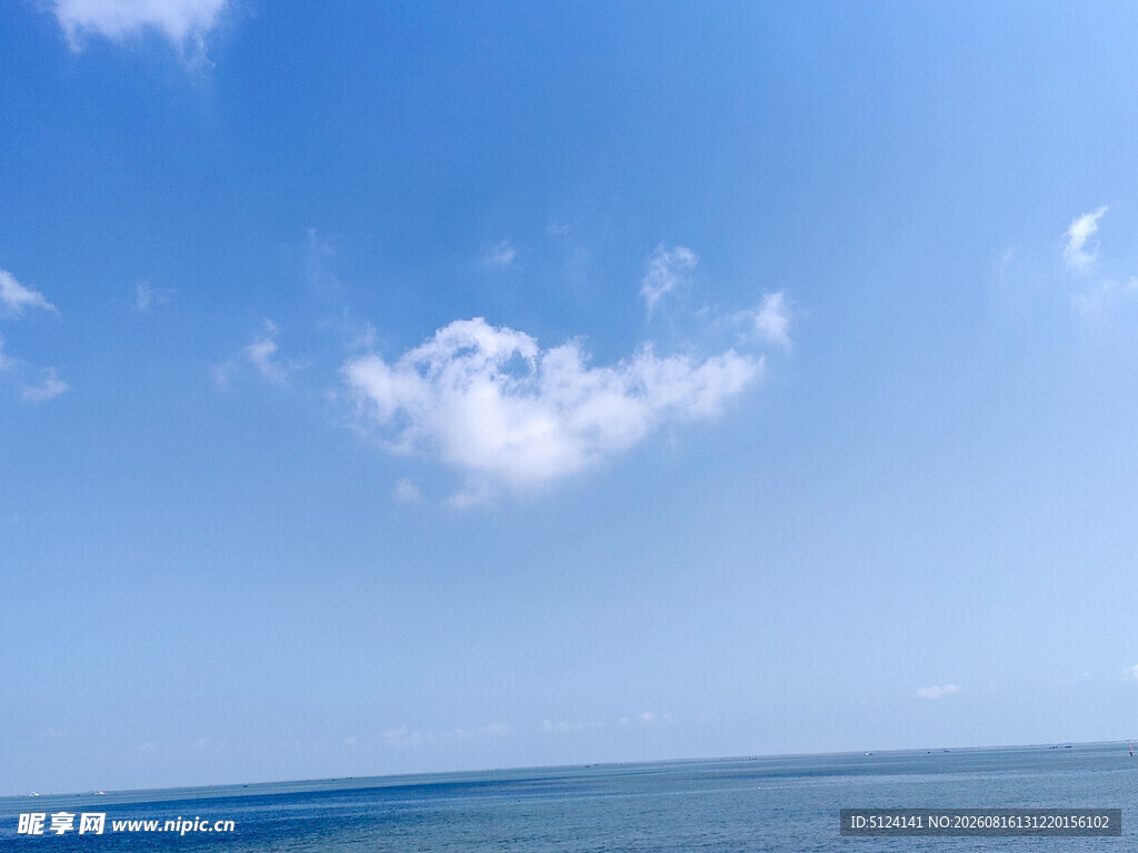 蔚蓝大海