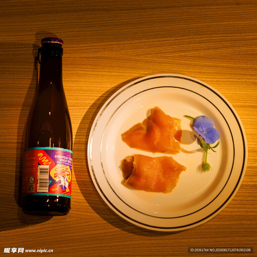 日式刺身配特色饮品