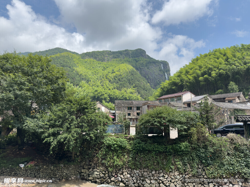 山间村落美景