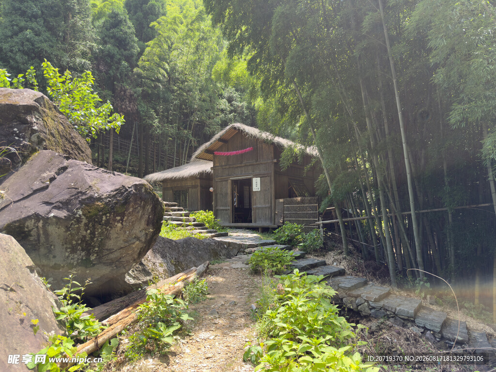 山间小屋