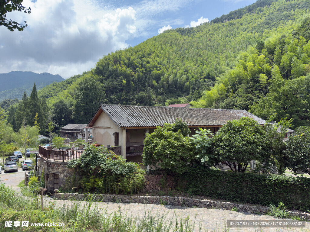 山间小屋