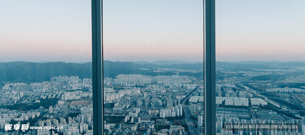 城市天际线俯瞰景观