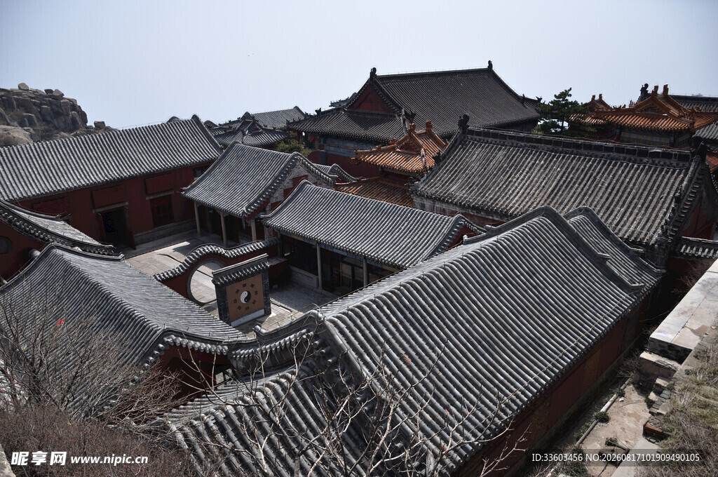 传统中式古建筑屋顶景观